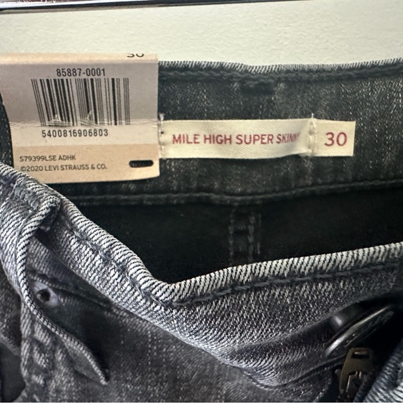 NWT Levi’s Women’s Mile High Skinny Jeans Gray Acid Wash Button Ankle Size 10/30 - Picture 7 of 10